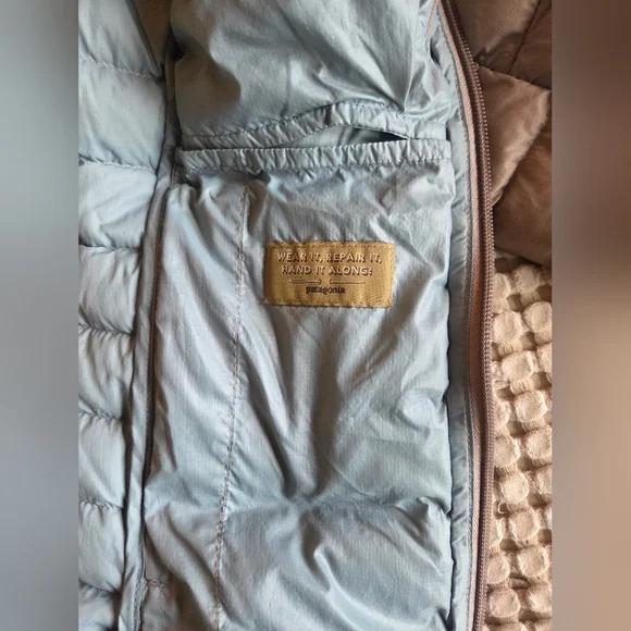 Patagonia Women’s Down Sweater Hoody – Size XS - Picture 6 of 7